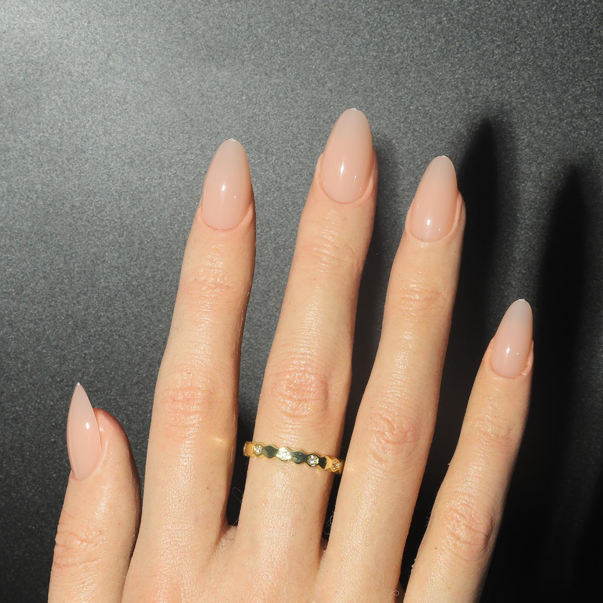 Solid-color artificial nails Short almond shape Glossy finish Wearable nails Removable nail tips